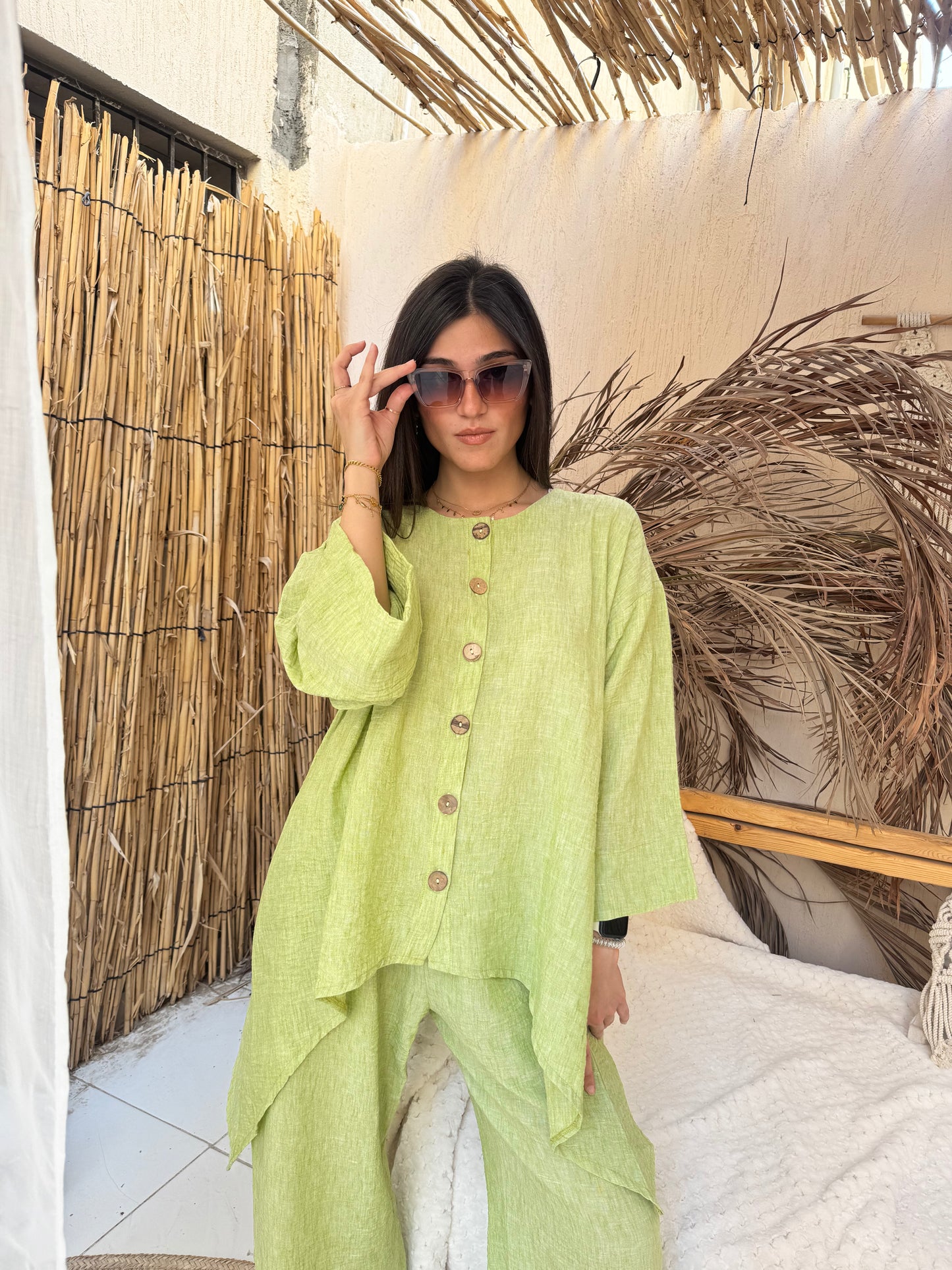 Lime linen wooden bottom set