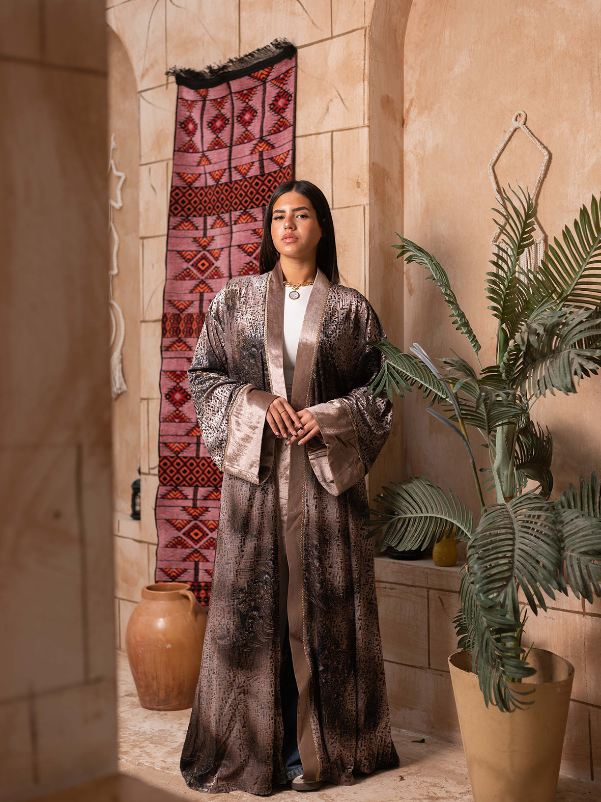 Velvet kaftan in brown