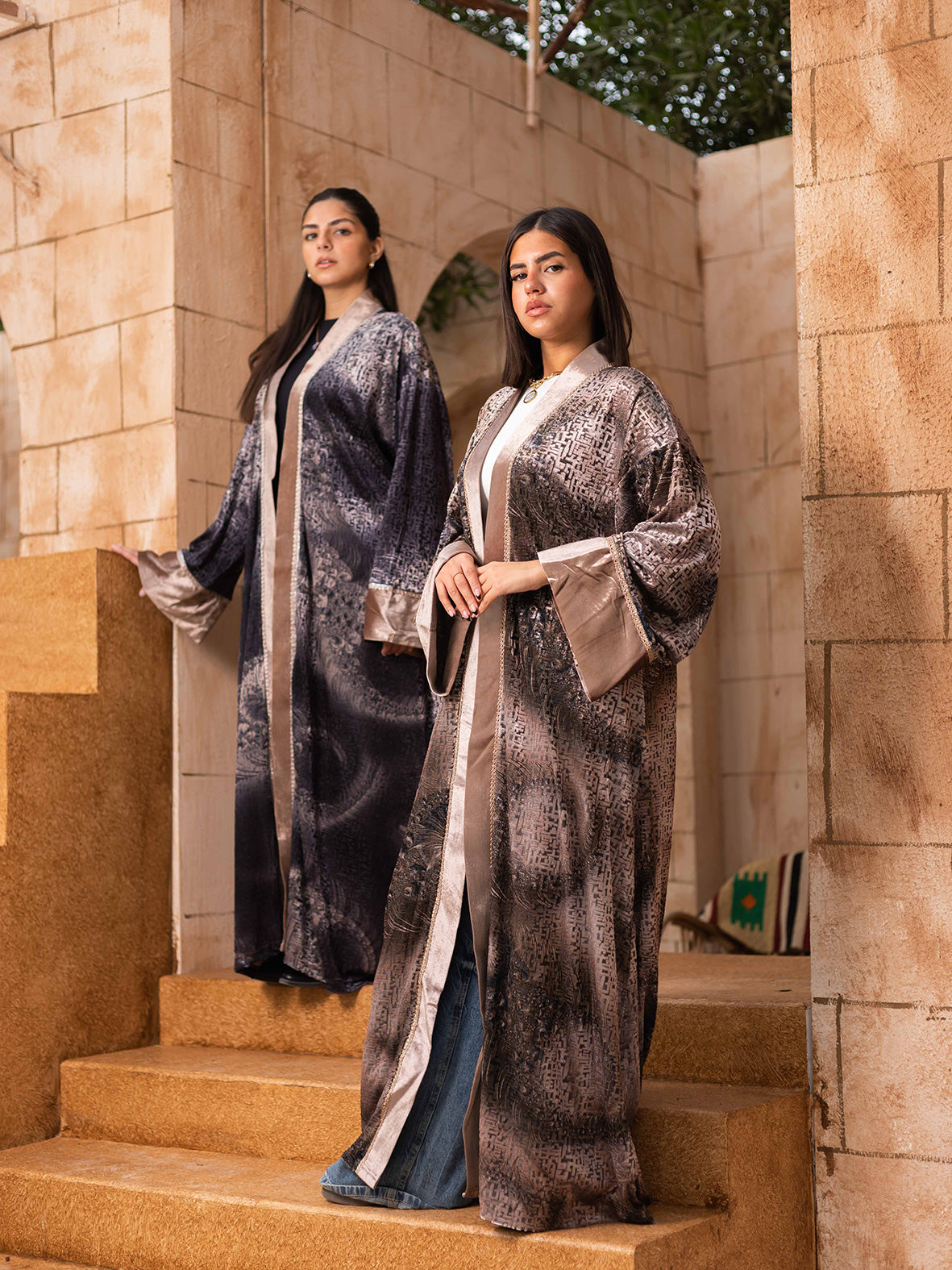 Velvet kaftan in black