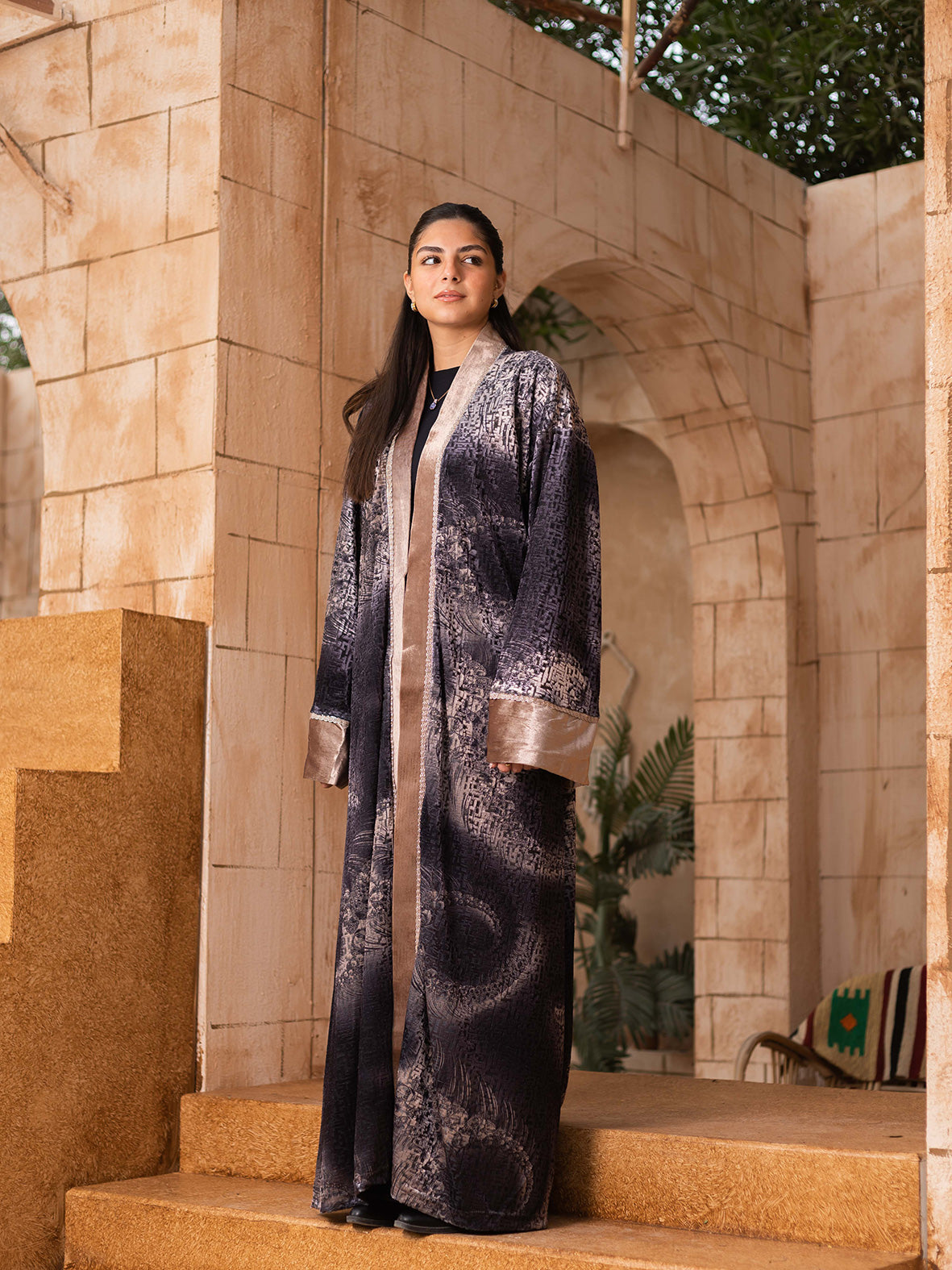 Velvet kaftan in black