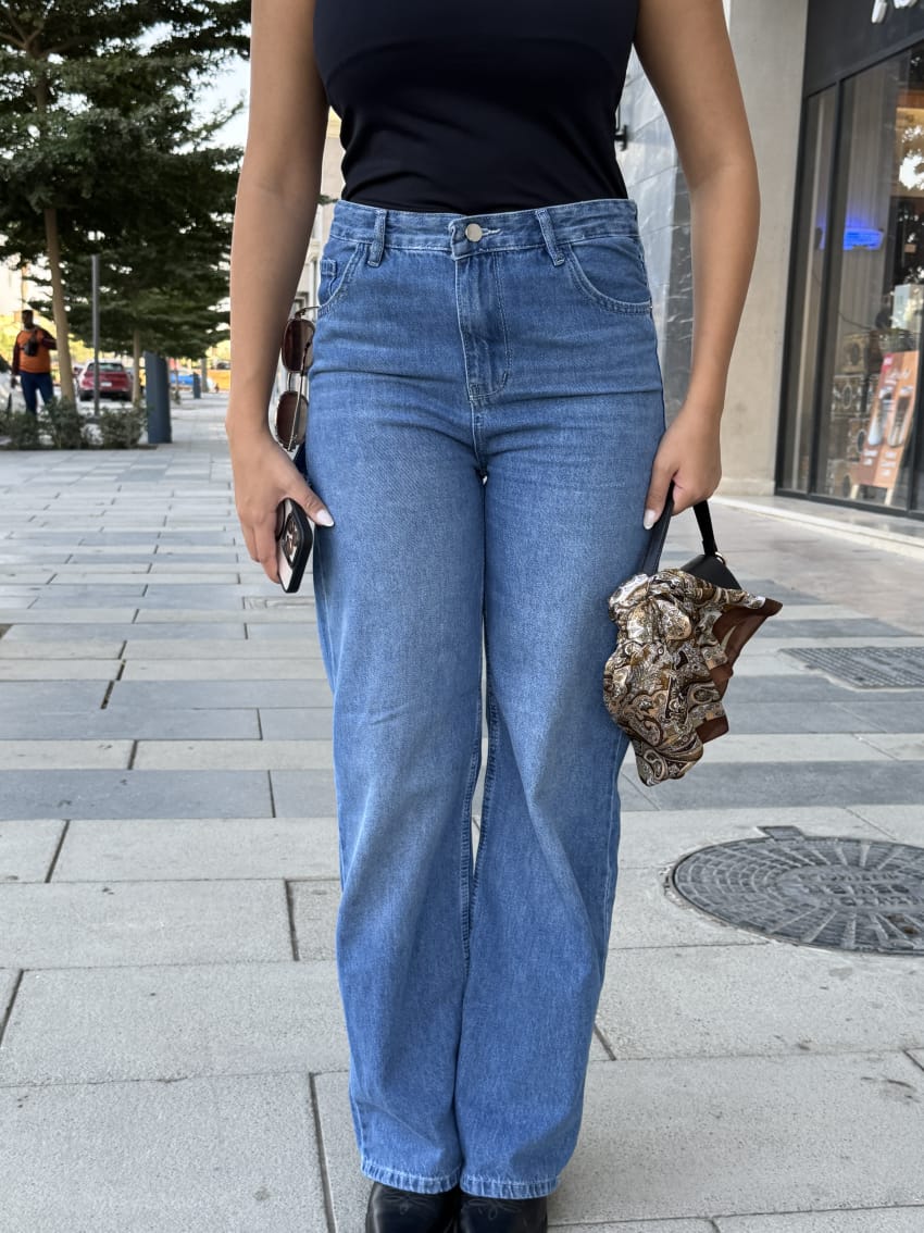 Straight light denim jeans