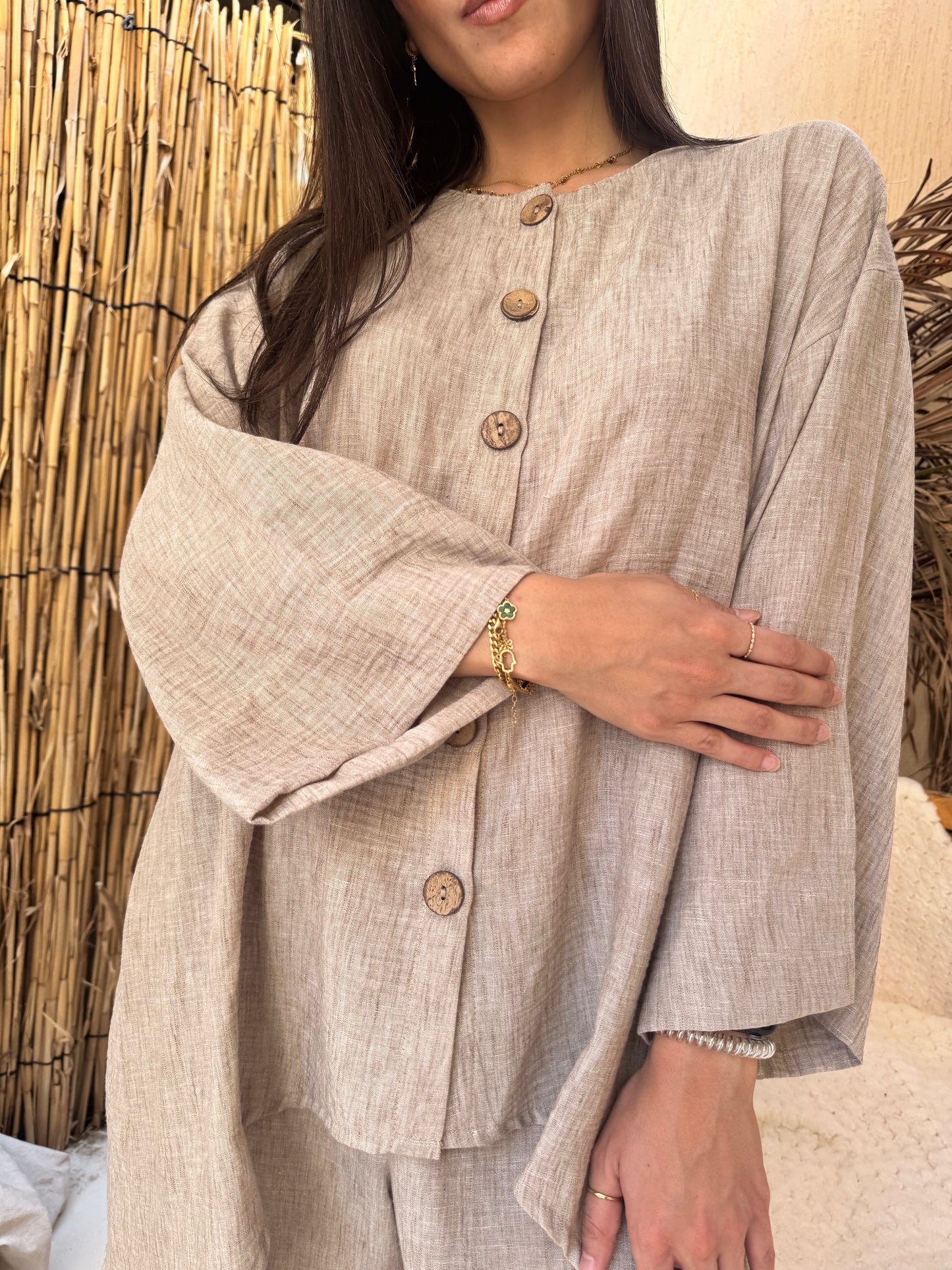 Beige linen wooden bottom set